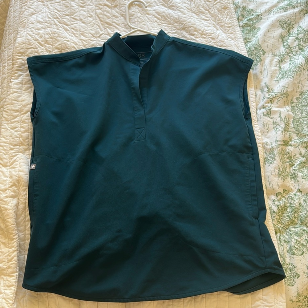 FIGS rafaela oversized scrub top